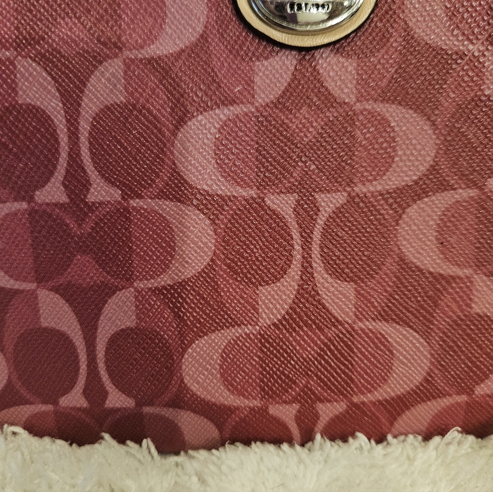 Coach Signature Nwot Wristlet in Burgundy - Picture 7 of 11